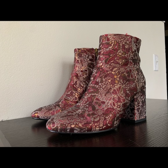 embroidered ASH booties - Picture 1 of 4